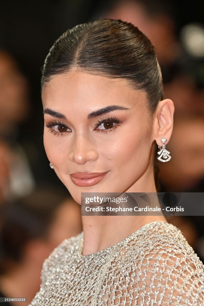 Trong ngày thứ 8 ở Liên hoan phim Cannes, Hoa hậu Hoàn vũ 2015 Pia Wurtzbach được mời tới tham dự lễ công chiếu bộ phim Anora. Đây là lần thứ hai cô xuất hiện trên thảm đỏ của Liên hoan phim Cannes năm nay.