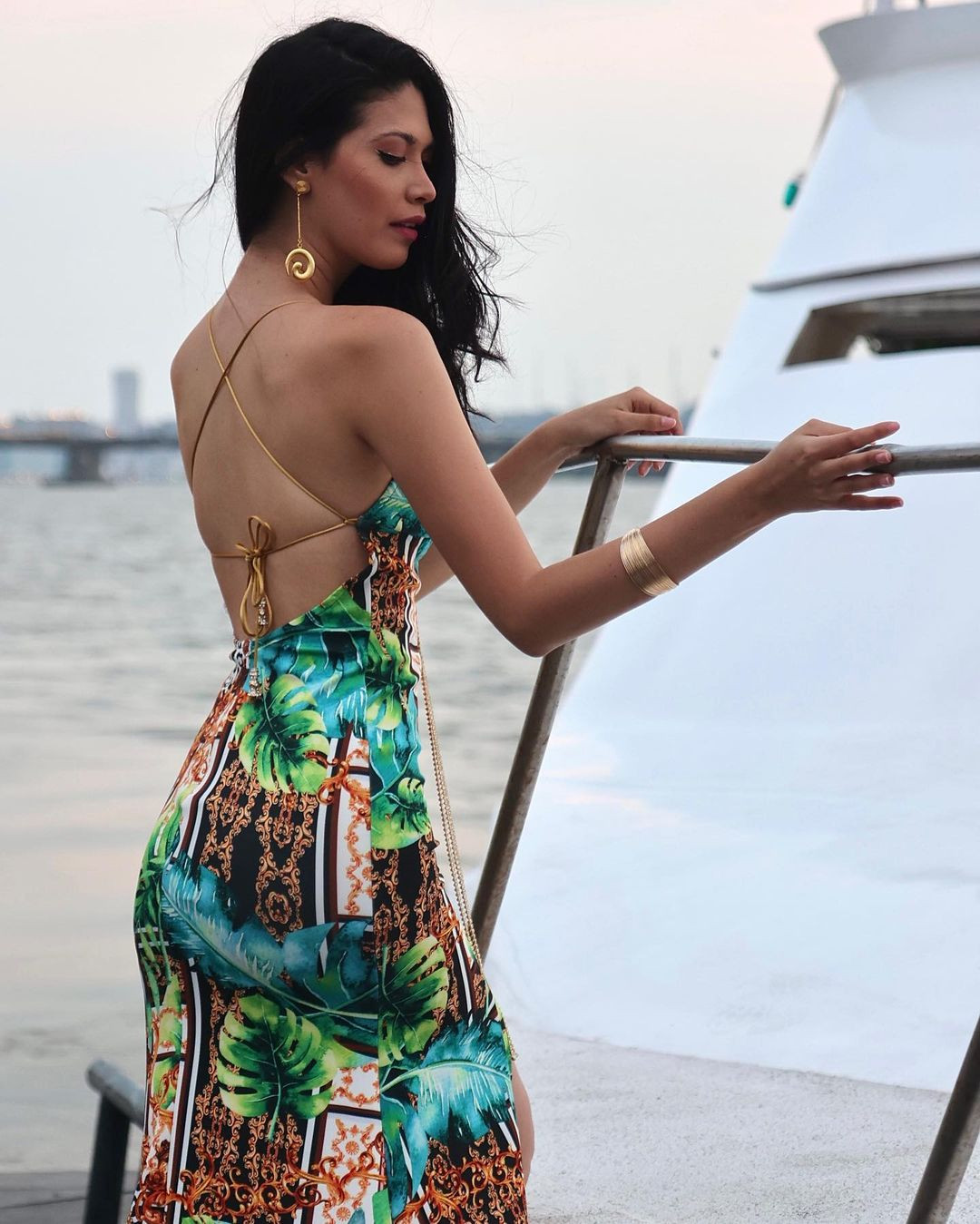 Maria cũng có kinh nghiệm thi sắc đẹp ấn tượng. Cô từng giành giải Hoa hậu Turismo Globo Ecuador 2021, Á hậu 1 tại cuộc thi CNB Ecuador 2023.