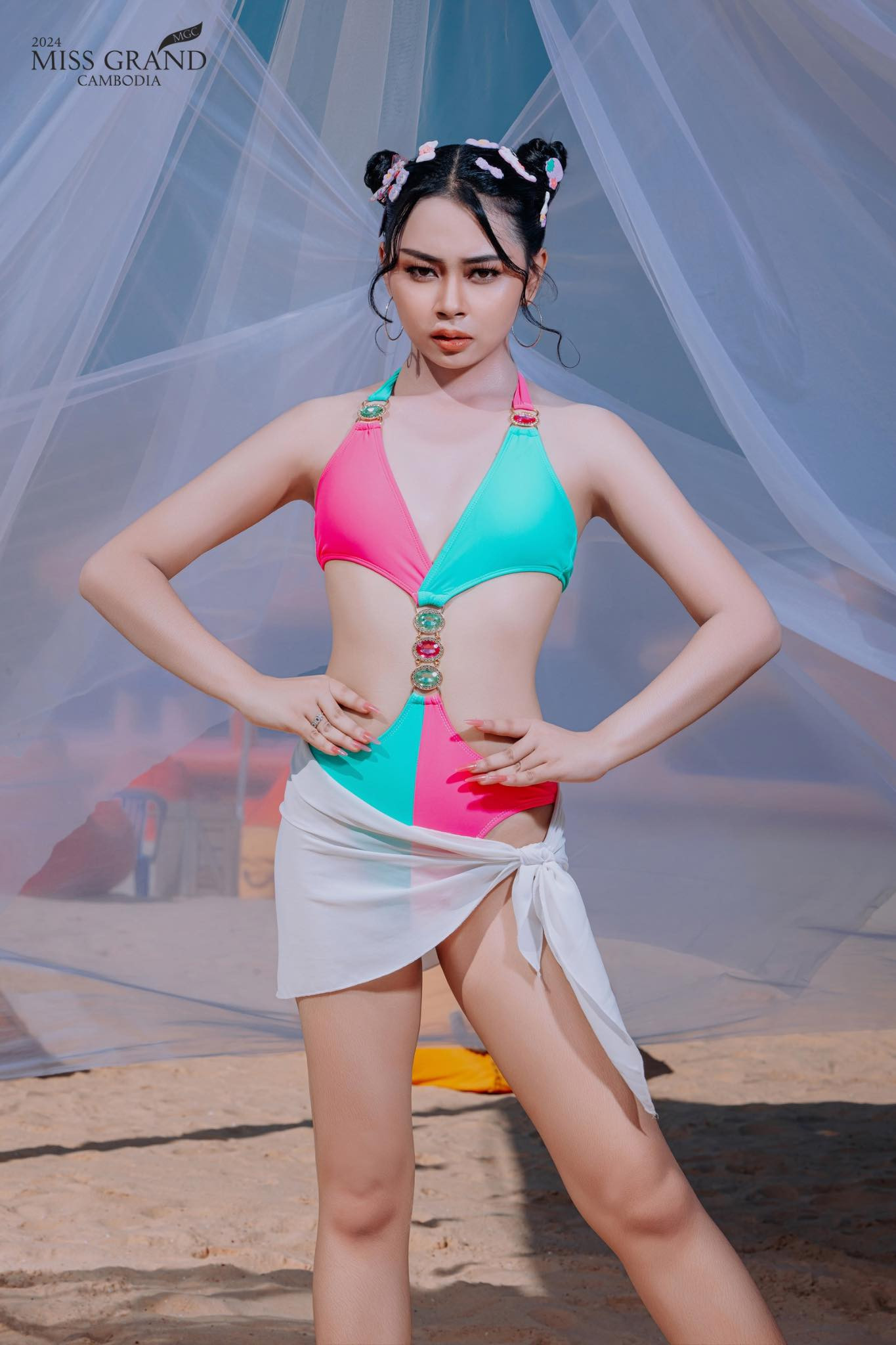 Chung kết Hoa hậu Hòa bình Campuchia 2024 diễn ra ngày 21/6. Người chiến thắng giành quyền đại diện Campuchia tại Hoa hậu Hòa bình Quốc tế 2024 tổ chức ở Myanmar vào tháng 10.