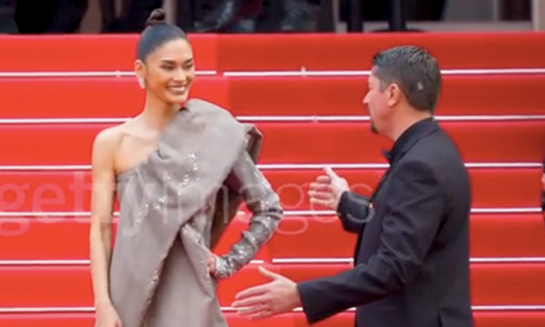 Đoạn video ghi lại cảnh Pia trên thảm đỏ Cannes cũng thu hút sự chú ý của fan sắc đẹp. Trong clip, khi Pia đang gửi nụ hôn gió tới cánh săn ảnh thì bị một nhân viên bảo vệ mời rời khỏi thảm đỏ vì đã quá giờ. Trước đó, nhiều nhân vật vô danh, thậm chí là ngôi sao nổi tiếng cũng bị mời rời khỏi thảm đỏ vì cố tình câu giờ.