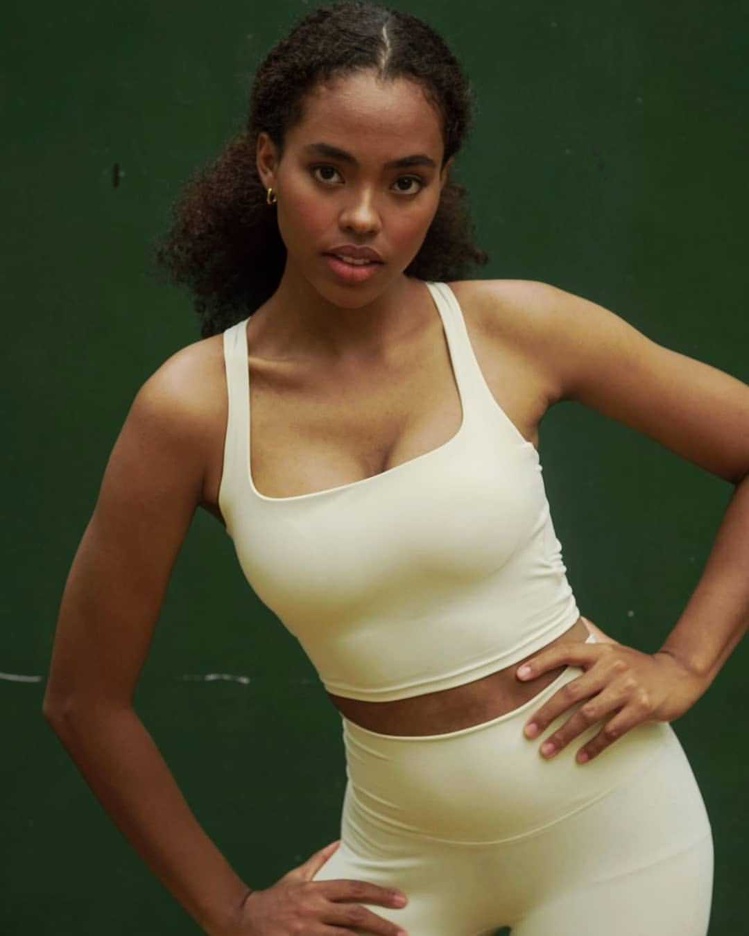 Hoa hậu Hoàn vũ 2024 dự kiến tổ chức cuối năm nay ở Mexico. Đương kim Hoa hậu Hoàn vũ là người đẹp Nicaragua - Sheynnis Palacios. Năm ngoái, đại diện Philippines tại Hoa hậu Hoàn vũ 2023 là người đẹp Michelle Dee. Chung cuộc, cô lọt vào top 10 và giành giải Trang phục dân tộc đẹp nhất.