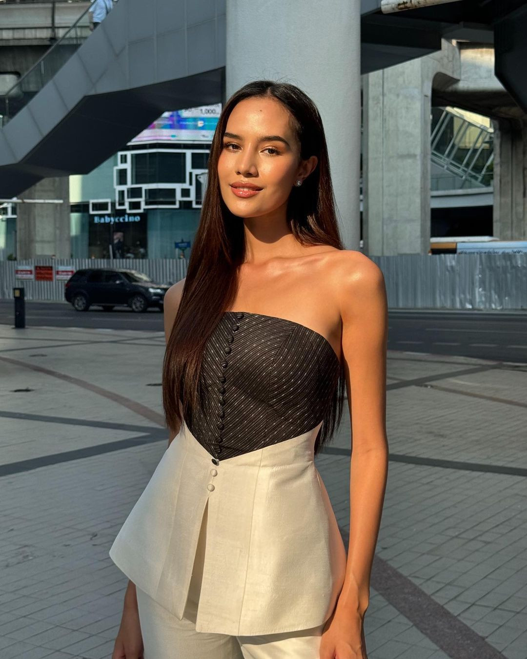 Hiện tại, Opal nhận được nhiều sự ủng hộ từ fan sắc đẹp Thái Lan. Cô được dự đoán giành thành tích cao tại Hoa hậu Hoàn vũ Thái Lan 2024.