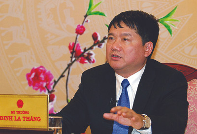 Ông Thăng được một nông dân mời về làm trưởng thôn. Ảnh: Chinhphu.vn