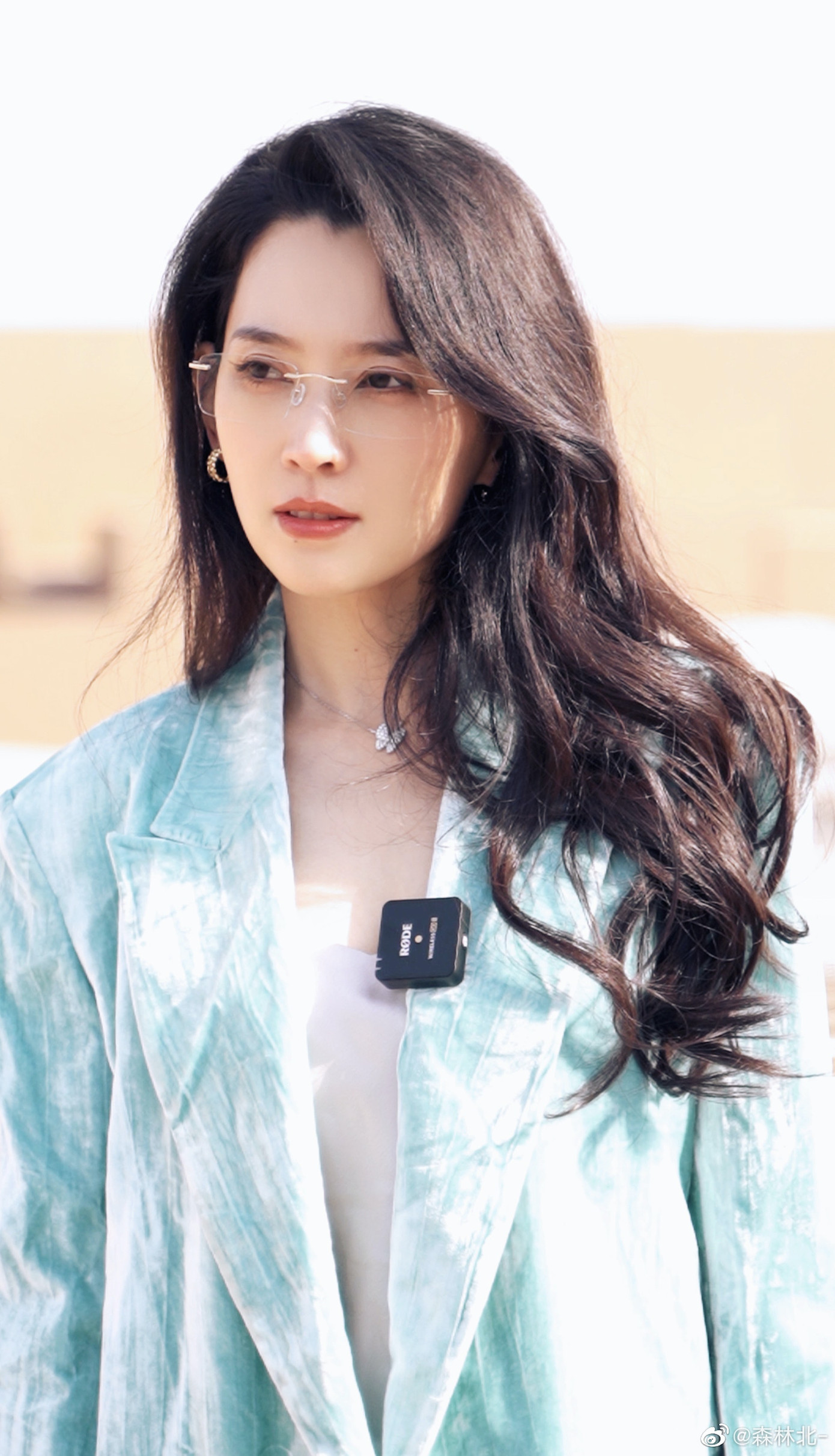 Cô cũng không phải là tổng thư ký Hiệp hội Du lịch Tân Cương. Ảnh: HK01.