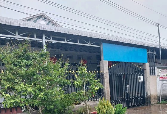 Cơ sở mầm non tư thục Minh Ngọc đóng kín cửa để tránh bị cơ quan chức năng kiểm tra. Ảnh: Soha. Cơ sở mầm non tư thục Minh Ngọc đóng kín cửa để tránh bị cơ quan chức năng kiểm tra. Ảnh: Soha.