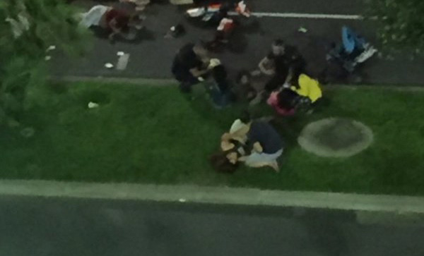 Hãi hùng hiện trường vụ khủng bố bằng xe tải ở Pháp ảnh 5