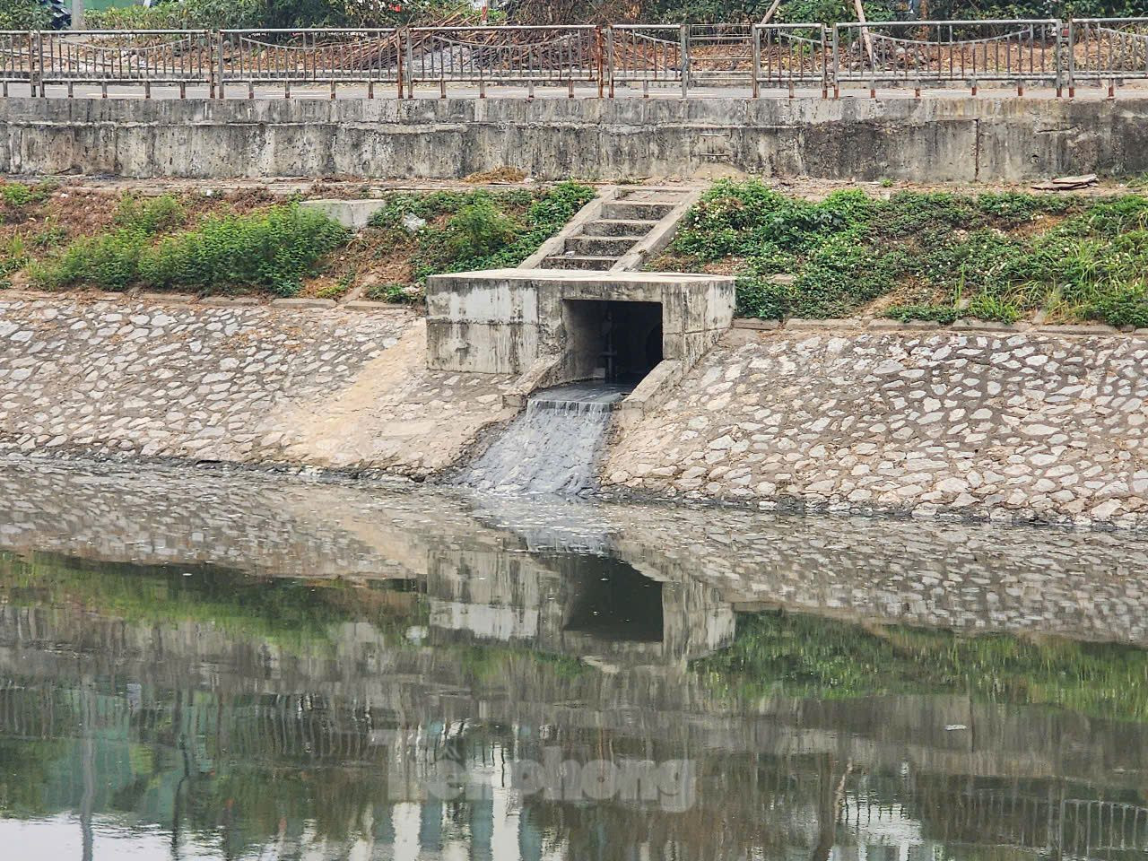 Đối với 55 cửa xả còn lại, giao Ban Quản lý dự án Nông nghiệp chủ trì phối hợp với các đơn vị liên quan rà soát, có các giải pháp đảm bảo thu gom nước thải triệt để và tránh chồng lấn.