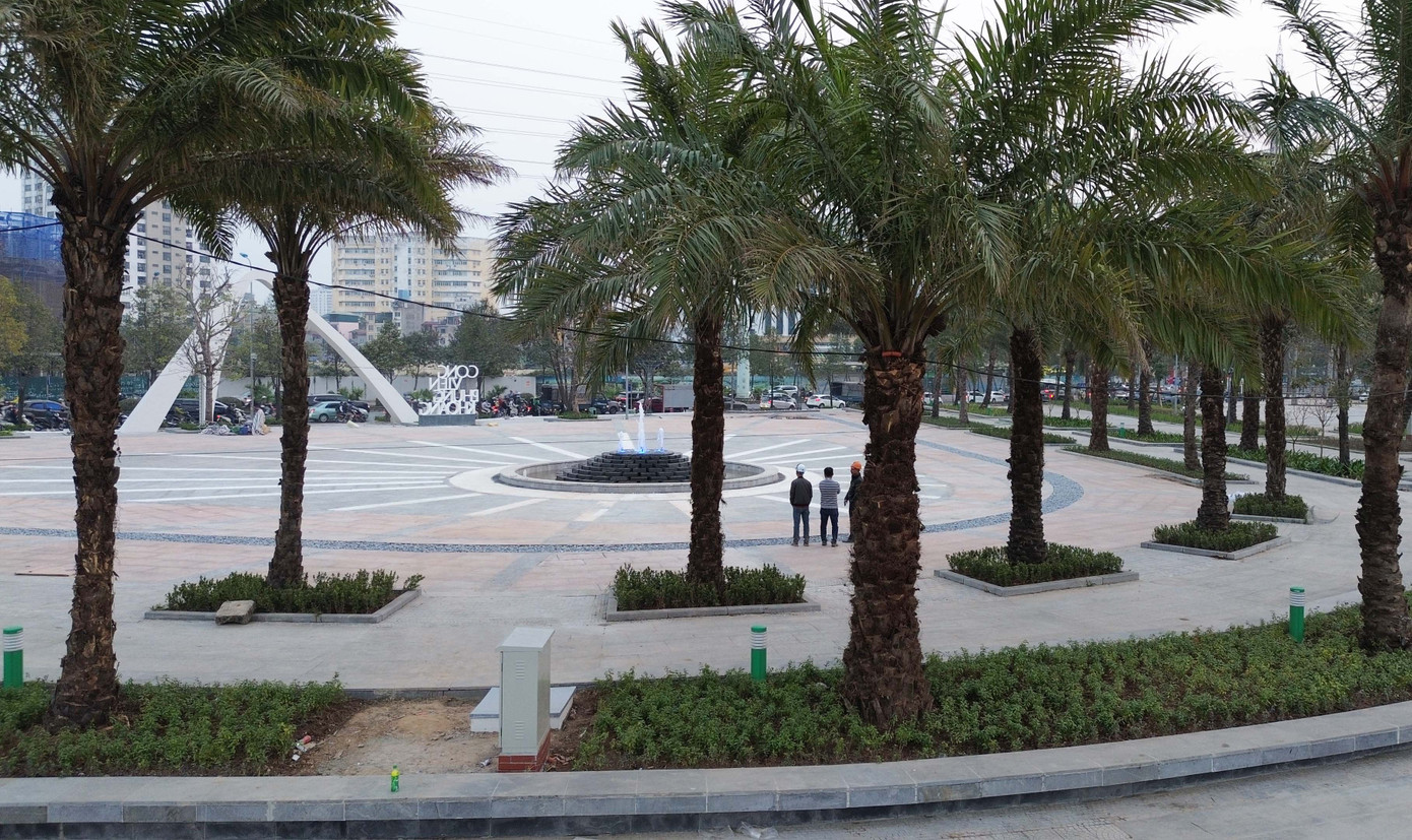 Lãnh đạo UBND thành phố Hà Nội ghi nhận, biểu dương UBND các quận: Thanh Xuân, Nam Từ Liêm đã kịp thời phối hợp với Nhà đầu tư hoàn chỉnh các hạng mục của Công viên hồ Phùng Khoang và sớm đưa công trình vào hoạt động theo đúng tiến độ. Lãnh đạo UBND thành phố Hà Nội ghi nhận, biểu dương UBND các quận: Thanh Xuân, Nam Từ Liêm đã kịp thời phối hợp với Nhà đầu tư hoàn chỉnh các hạng mục của Công viên hồ Phùng Khoang và sớm đưa công trình vào hoạt động theo đúng tiến độ.