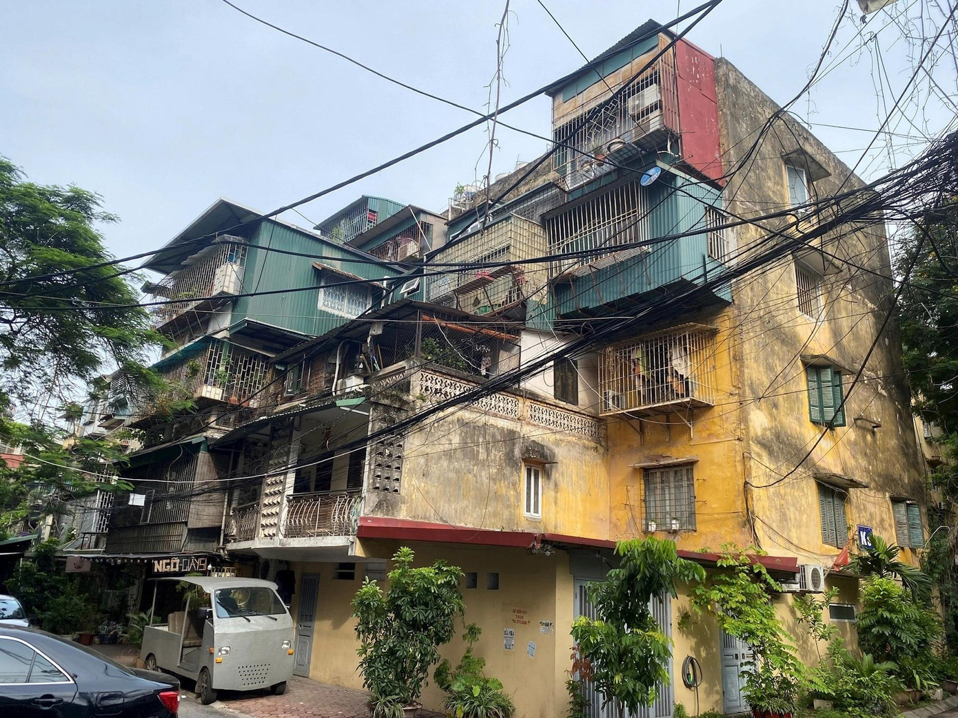 Chung cư Bách Khoa, quận Hai Bà Trưng đã xuống cấp Chung cư Bách Khoa, quận Hai Bà Trưng đã xuống cấp