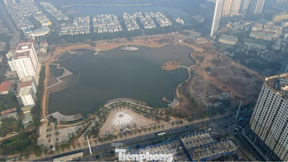 Công viên hồ Phùng Khoang