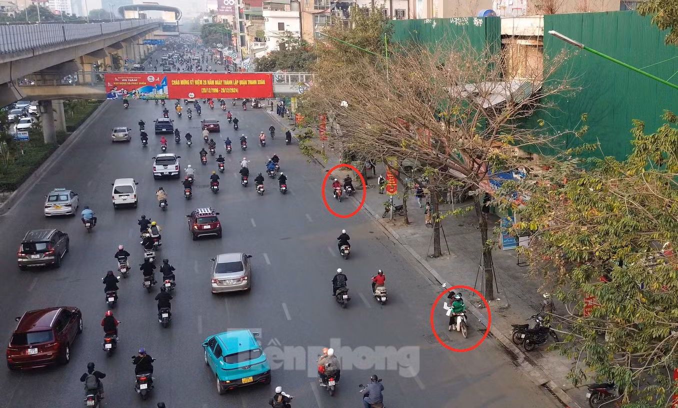 Nghị định 168/2024/NĐ-CP “Quy định xử phạt vi phạm hành chính về trật tự, an toàn giao thông trong lĩnh vực giao thông đường bộ, phục hồi điểm giấy phép lái xe” có hiệu lực từ ngày 1/1/2025. Nghị định đã quy định rõ các hành vi vi phạm hành chính, hình thức, mức xử phạt, biện pháp khắc phục hậu quả. Nghị định 168/2024/NĐ-CP “Quy định xử phạt vi phạm hành chính về trật tự, an toàn giao thông trong lĩnh vực giao thông đường bộ, phục hồi điểm giấy phép lái xe” có hiệu lực từ ngày 1/1/2025. Nghị định đã quy định rõ các hành vi vi phạm hành chính, hình thức, mức xử phạt, biện pháp khắc phục hậu quả.