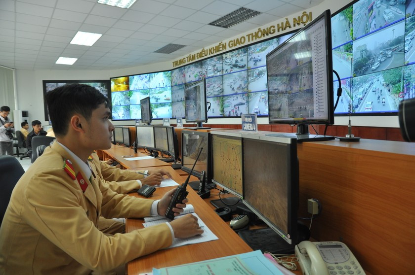 Trung tâm điều khiển giao thông Hà Nội (ảnh: Vân Sơn)