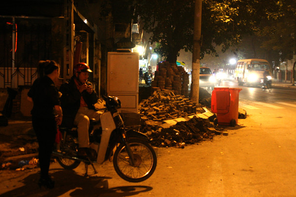 Vỉa hè phố Kim Mã