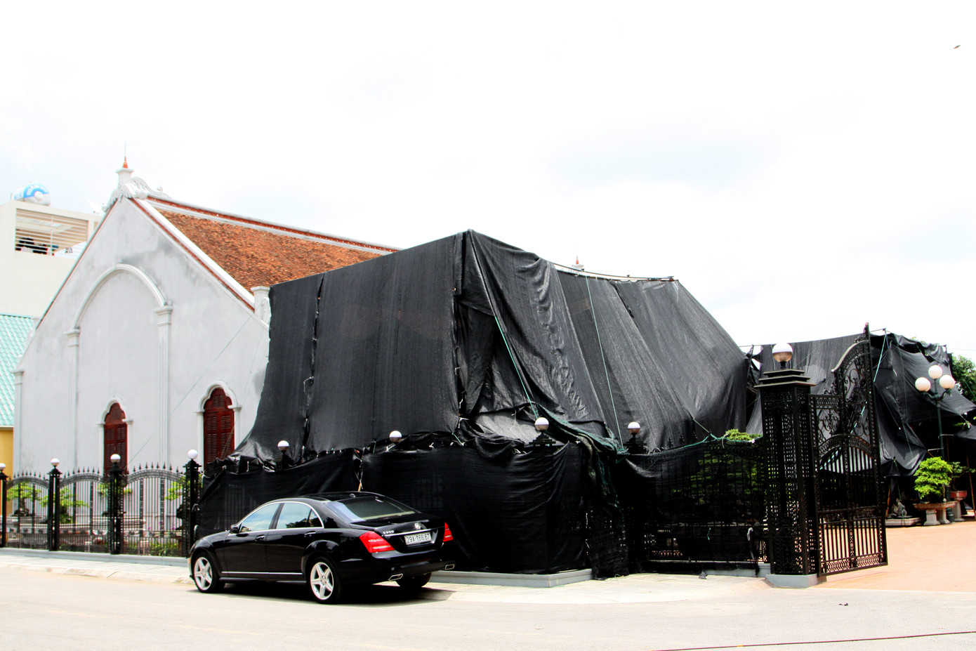 Phía ngoài của một căn nhà kiến trúc Phps