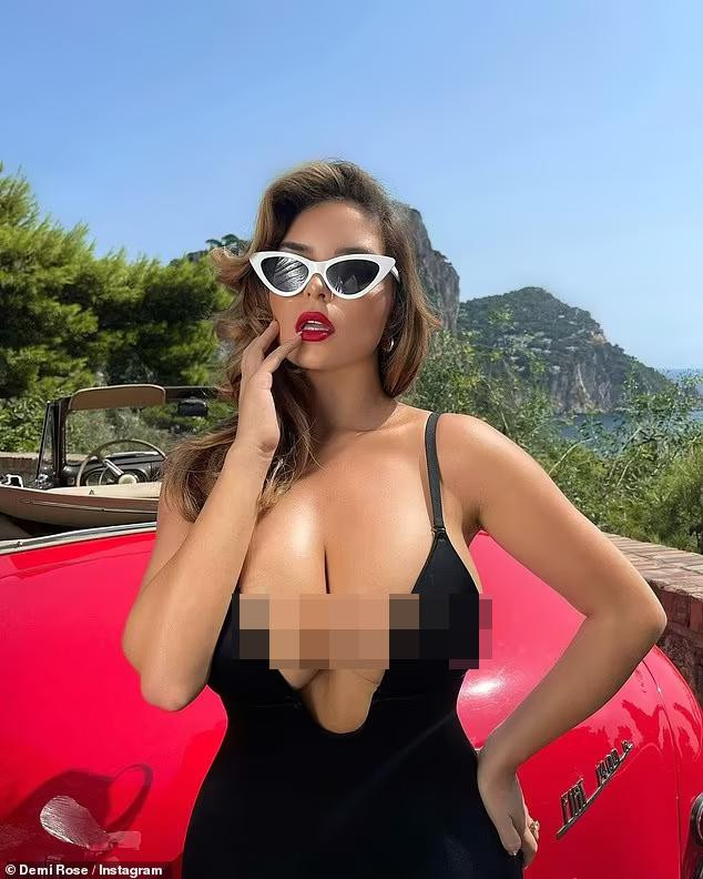 Loạt ảnh mới đây của Demi Rose đều phô 3 vòng cực "bốc lửa", đặc biệt là vòng một "phồn thực" khiến fan "bỏng mắt".