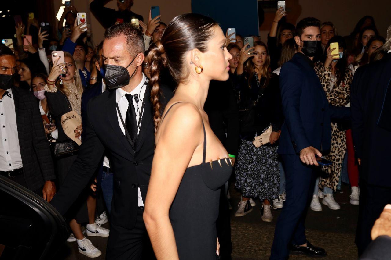 Amelia Hamlin và Scott Disick hơn cô 18 tuổi đã bên nhau 11 tháng trước khi đường ai nấy đi cách đây chưa lâu. Page Six cho biết người mẫu sinh năm 2001 là người nói lời chia tay.