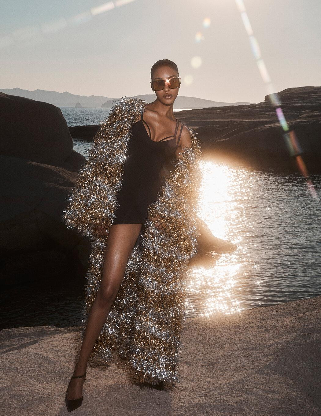 Năm 2014, cô lọt top những người mẫu kiếm tiền nhiều nhất hành tinh của Forbes, ghi dấu là người mẫu da màu của Anh đầu tiên nằm trong danh sách này. Năm 2014, cô lọt top những người mẫu kiếm tiền nhiều nhất hành tinh của Forbes, ghi dấu là người mẫu da màu của Anh đầu tiên nằm trong danh sách này.