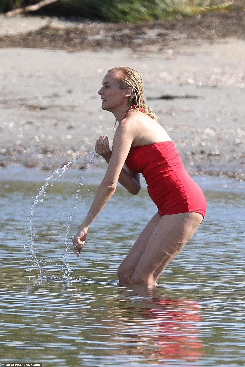 Trong khi Norman Reedus từng có mối tình sâu đậm với Helena Christensen từ năm 1998 tới 2003 thì Diane Kruger cũng gắn bó với bạn trai Joshua Jackson trong suốt 10 năm (2006- 2016). Trước đó, Diane Kruger từng kết hôn với diễn viên, đạo diễn người Pháp Guilluame Canet (2001-2006).