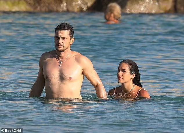 Để hai học viên này rút đơn kiện anh tội lạm dụng tình dục, James Franco đã phải trả 2,2 triệu USD.