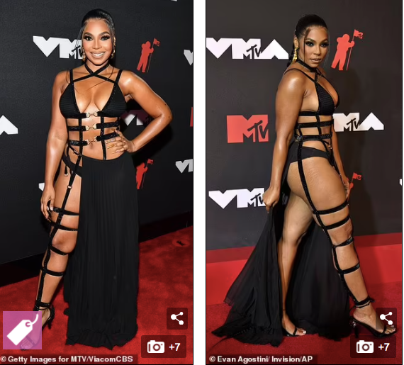 Với những người yêu thích nữ rapper 8x sẽ không xa lạ với cách ăn mặc phô phang da thịt của Ashanti.