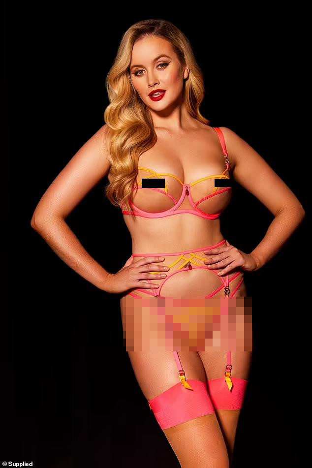 Mẫu đồ lót xuyên thấu khoe body nảy nở của chân dài sinh năm 1993 khiến người nhìn phải đỏ mặt.