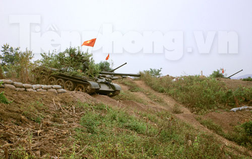 Vượt qua các địa hình phức tạp. Vượt qua các địa hình phức tạp