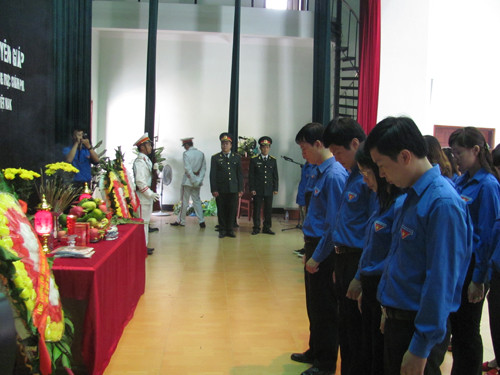 Tuổi trẻ xứ Lạng nguỵện học tập, noi gương Người