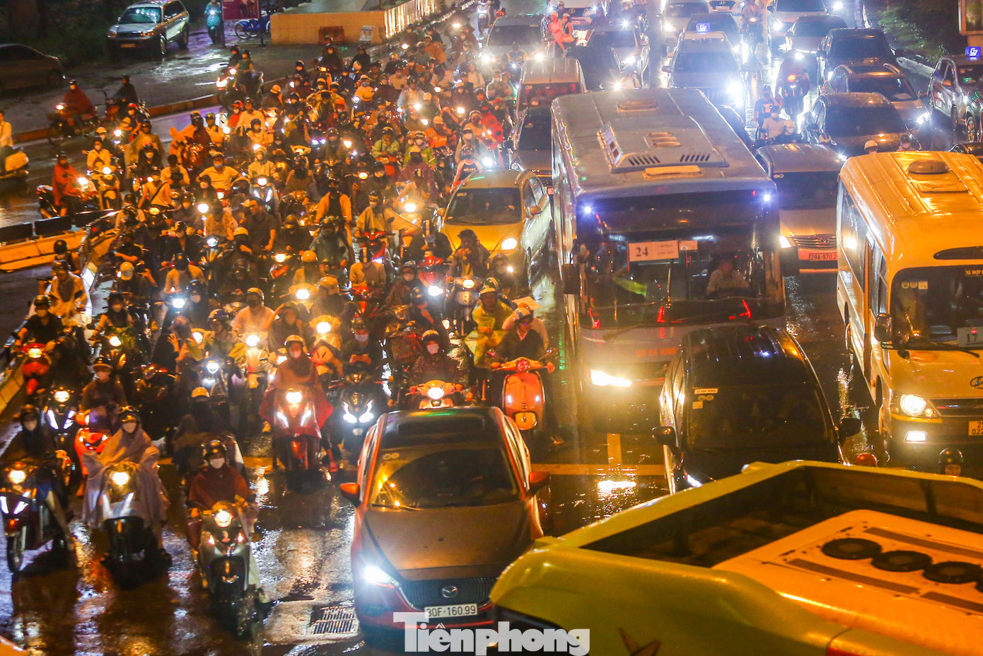 Tuyến đường Láng ùn ứ. Tuyến đường Láng ùn ứ.