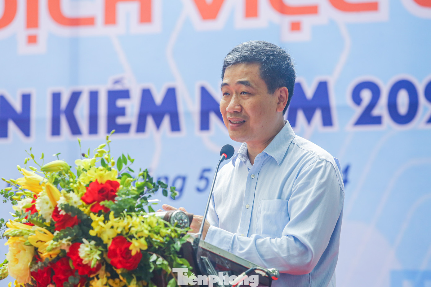 Phó Chủ tịch Thường trực UBND quận Hoàn Kiếm Nguyễn Quốc Hoàn phát biểu tại lễ khai mạc. Phó Chủ tịch Thường trực UBND quận Hoàn Kiếm Nguyễn Quốc Hoàn phát biểu tại lễ khai mạc.