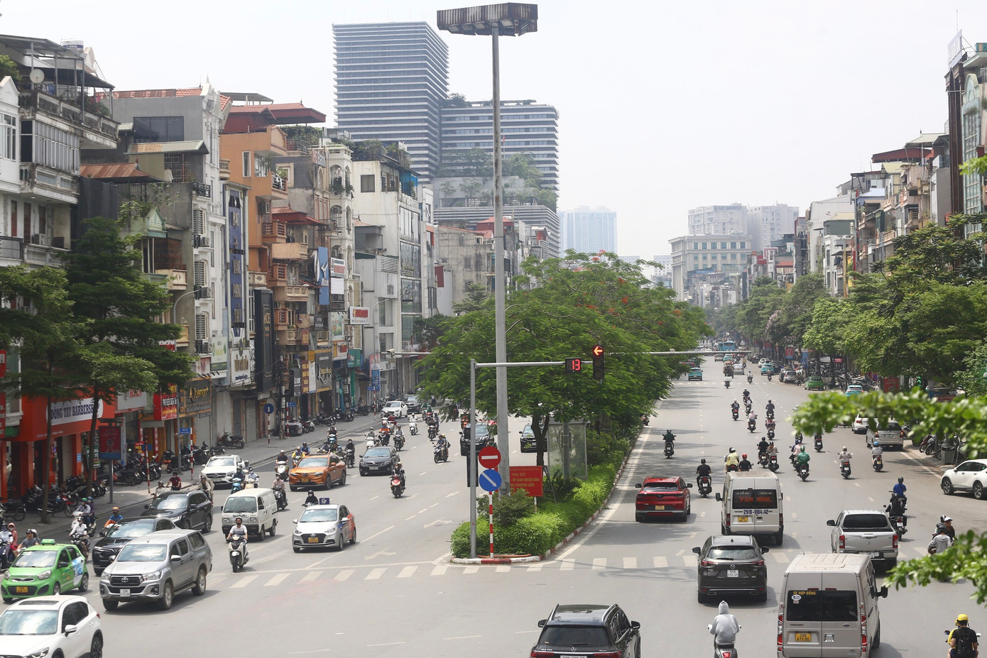 Cũng nằm trên tuyến đường Vành đai 1, đường Kim Liên - Xã Đàn đắt không kém với tổng mức đầu tư 773 tỷ đồng.