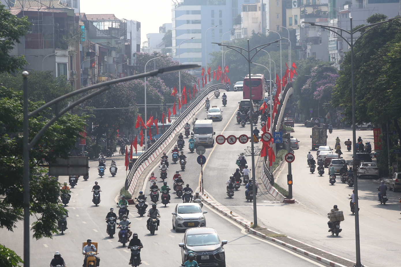 Tuyến đường hoàn thành và đưa vào sử dụng từ tháng 7/2016.