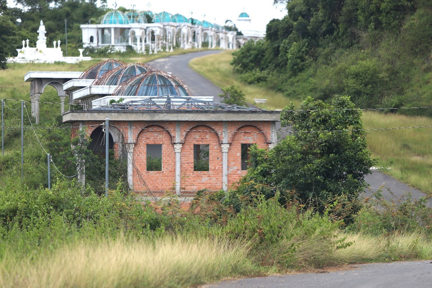 Sau 13 năm được giao đất, dự án khu đô thị Đại Ninh vẫn chưa được đầu tư hoàn chỉnh, “bất động” nhiều năm qua. Ảnh: Hoàng Giám.