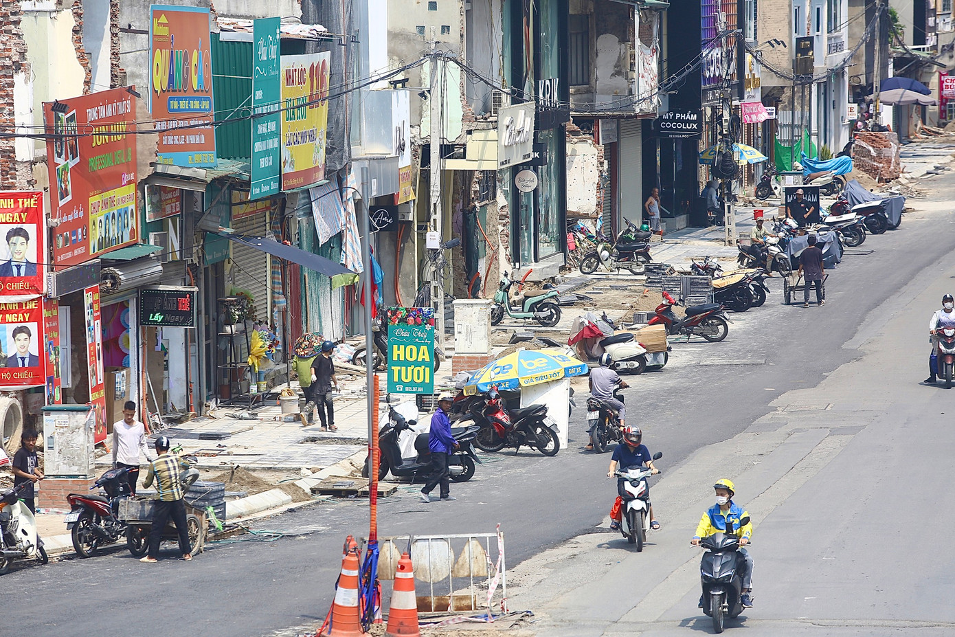 Để phục vụ dự án nút giao thông Chùa Bộc - Thái Hà, Ban quản lý dự án đầu tư xây dựng công trình giao thông thành phố Hà Nội đã tiến hành phá dỡ những căn nhà trong phạm vi quy hoạch.