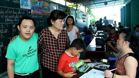 Cô giáo 20 năm dạy chữ miễn phí cho trẻ mồ côi, khuyết tật ảnh 2