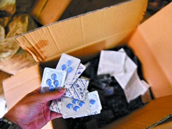 Thuốc được đóng gói để mang đi tiêu thụ