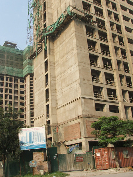 Dự án xây KTX sinh viên đang đình trệ (Ảnh: Dự án KTX tại Pháp Vân - Tứ Hiệp). Ảnh: Minh Tuấn