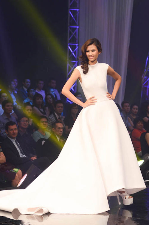 Hình ảnh Thiên Trang trong đêm Chung Kết Vietnam Next Top Model 2012