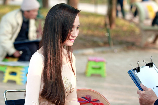 Không hoạt động nghệ thuật hơn một năm qua nhưng Lã Thanh Huyền vẫn thấy hạnh phúc trước sự quan tâm và yêu mến của khán giả dành cho mình. Trong thời gian nghỉ sinh, hai bộ phim truyền hình mà cô đảm nhận vai chính - 