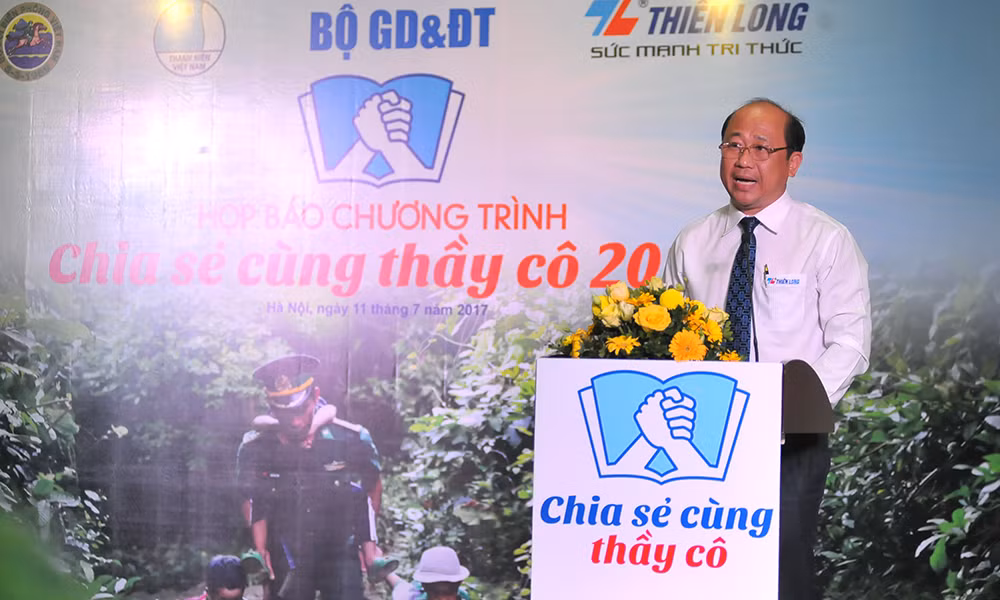 Tuyên dương 60 thầy giáo mang quân hàm xanh ảnh 2