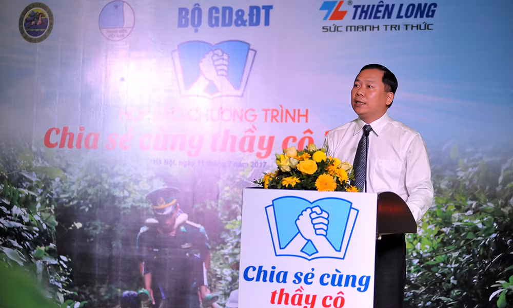 Tuyên dương 60 thầy giáo mang quân hàm xanh ảnh 1