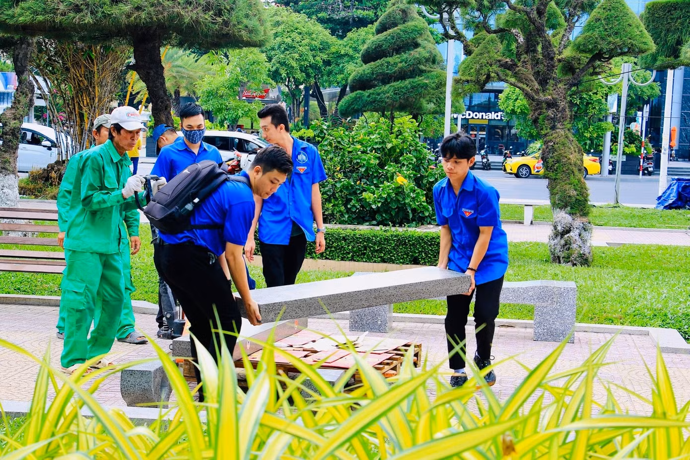 Công trình "ghế đá từ rác thải nhựa" sẽ làm đẹp công viên ở Nha Trang.
