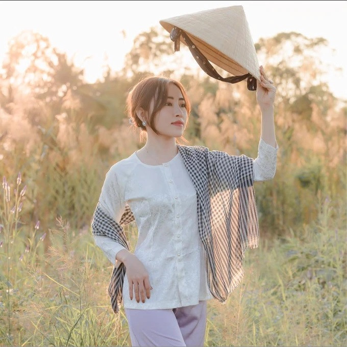 Trước khi bỏ phố về quê, Kiều Duyên từng học trang điểm ở TPHCM (Ảnh: NVCC).