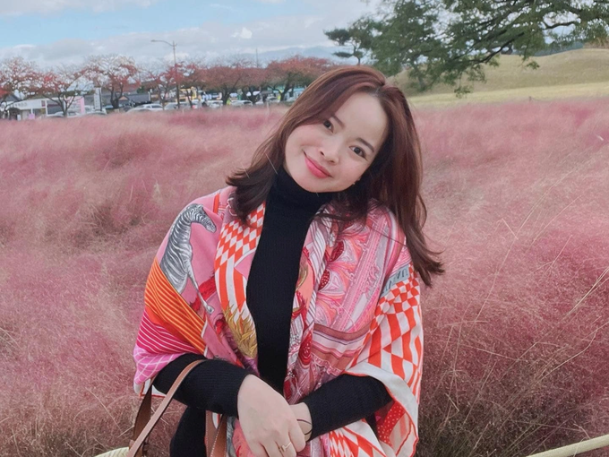 Cô gái trẻ trải qua khoảng thời gian xây đắp tình cảm gia đình với nhà chồng.