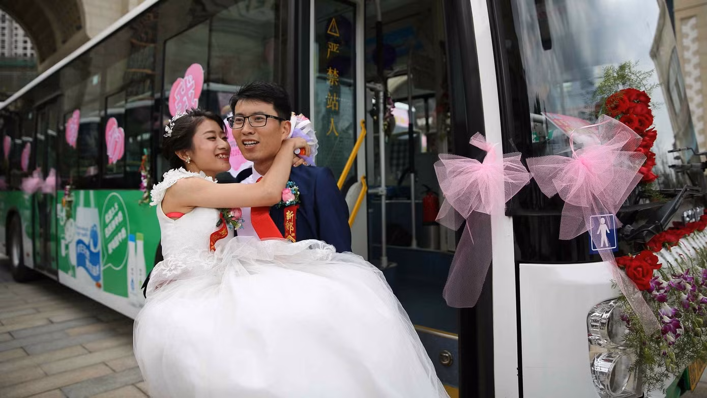 đám cưới trên xe ảnh 2 Đám cưới của Wu Zheng gây chú ý trên mạng xã hội.