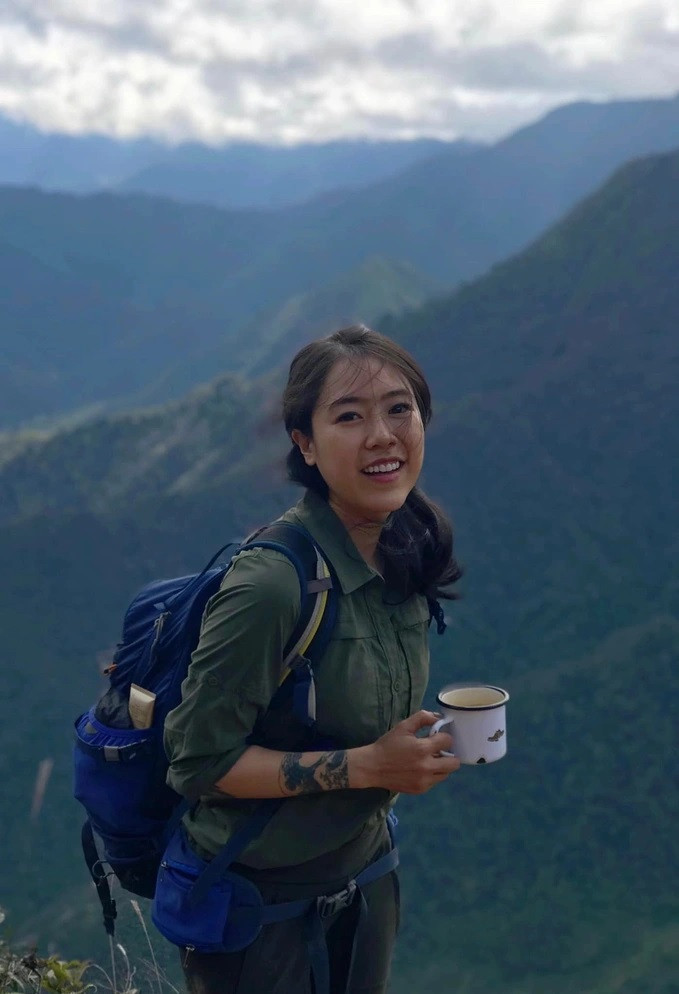 Sau 5 năm, Thùy Dương đã leo gần hết 15 đỉnh núi cao nhất của Việt Nam. Có những nơi năm nào cô cũng dành thời gian để đi lại, có những nơi đã leo tới lần thứ 6, thứ 7 (Ảnh: NVCC).