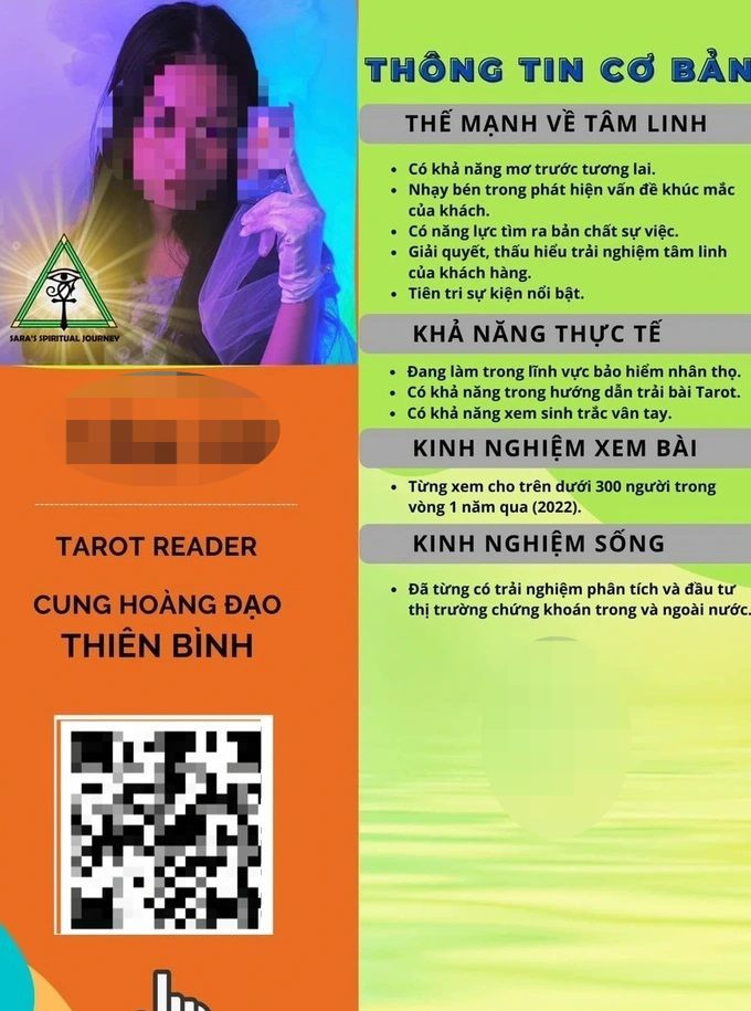 Nhiều reader Tarot (người đọc lá bài Tarot) thậm chí còn làm hẳn một bản mô tả bản thân để khách hàng có thể lựa chọn (Ảnh minh họa).
