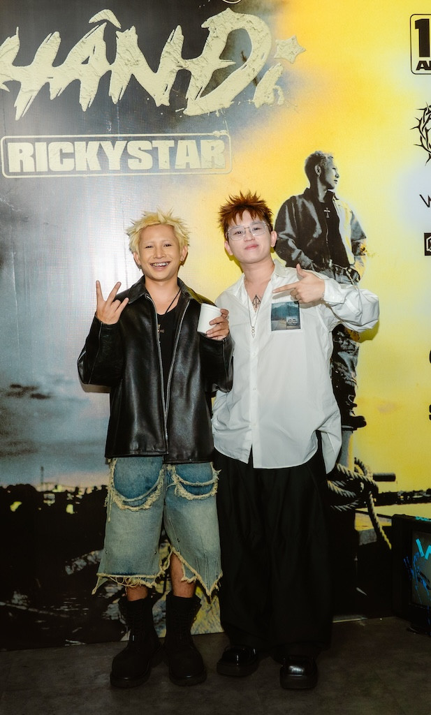 Rapper/ HLV B Ray. Rapper/ HLV B Ray.