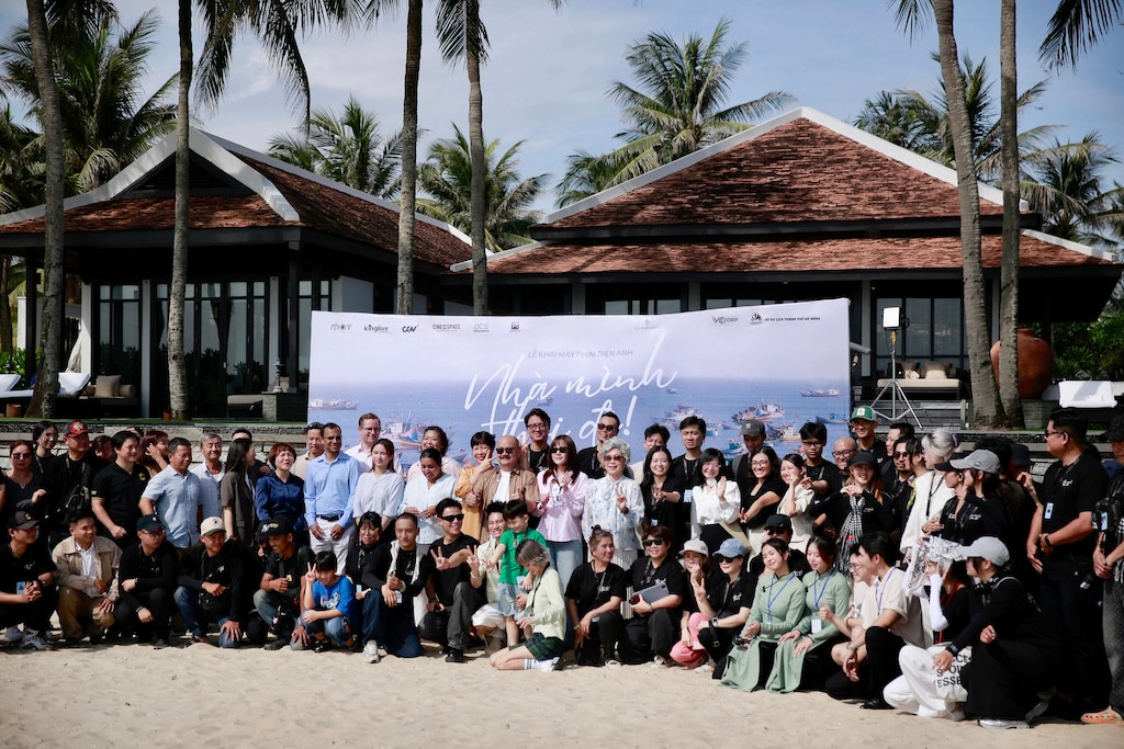 Đoàn phim đã có buổi khai máy tại Hội An. Đoàn phim đã có buổi khai máy tại Hội An.