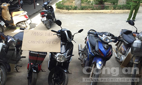 Nam thanh niên liều mình giả gái đi trộm xe máy ảnh 1