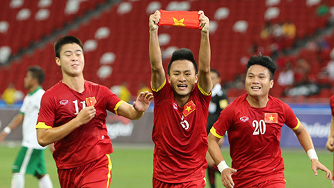 Hé lộ những 'tuyệt chiêu' khích lệ tinh thần của HLV Miura ảnh 1